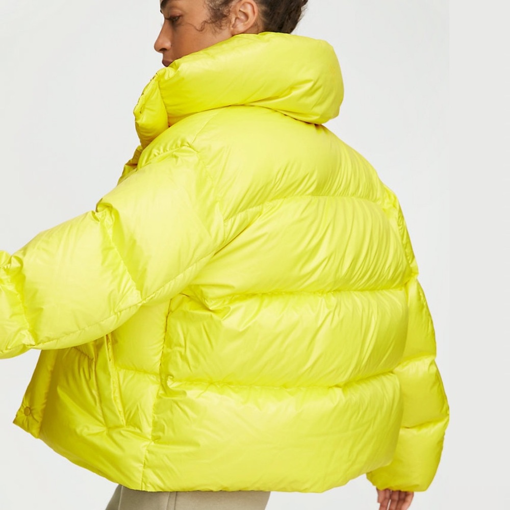 Aritzia TNA Puffer Jacket Mega Shorty Yellow Small - Picture 15 of 16